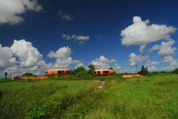 The UFO House, Homestead pic 1