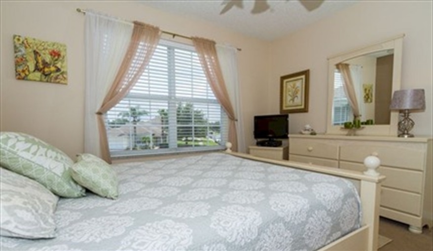 Third Ensuite double bedroom. Roughtallys in Lake Berkley Resort, Kissimmee, Orlando