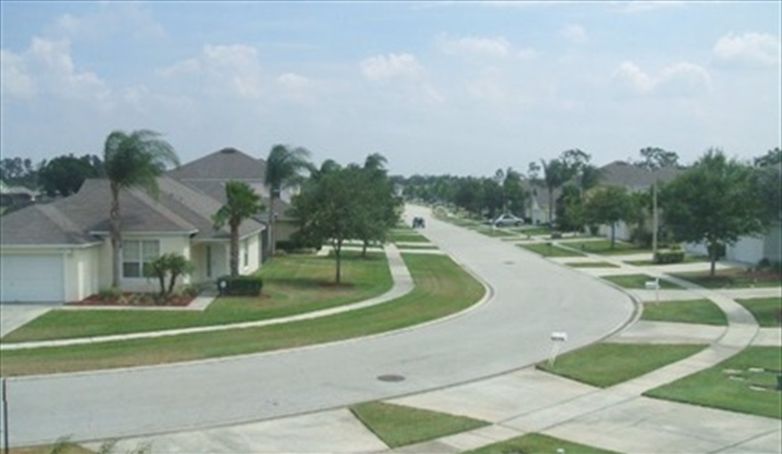 Lake Berkley- a resort-style gated community with security . Roughtallys in Lake Berkley Resort, Kissimmee, Orlando