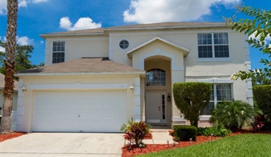 Come relax at Roughtallys!. Roughtallys in Lake Berkley Resort, Kissimmee, Orlando