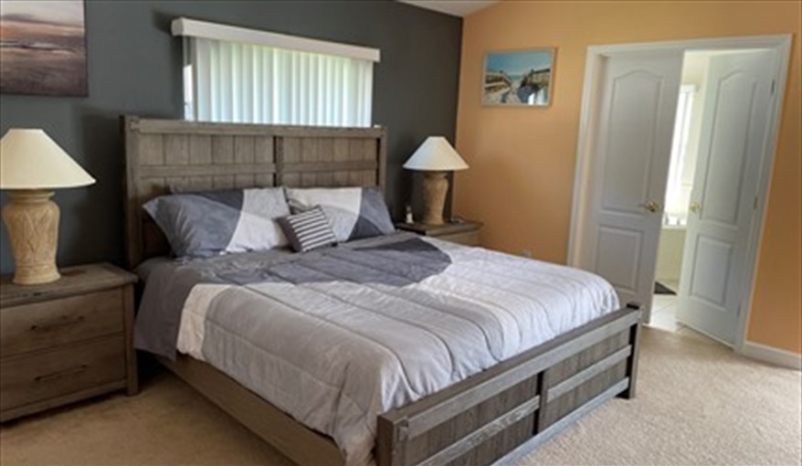 King Size Bed. Orlando Retreat in West Stonebridge, Davenport, Orlando