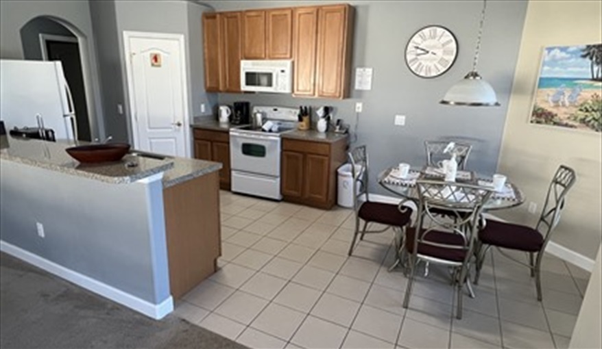 Kitchen Side view. Orlando Retreat in West Stonebridge, Davenport, Orlando