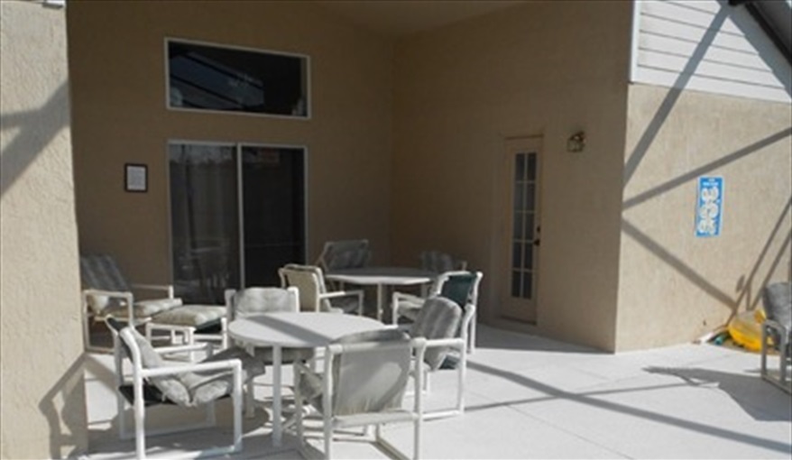 Dine alfresco too, either in the sunshine or under the covered lanai. Disney on Your Doorstep in Indian Creek, Kissimmee, Orlando