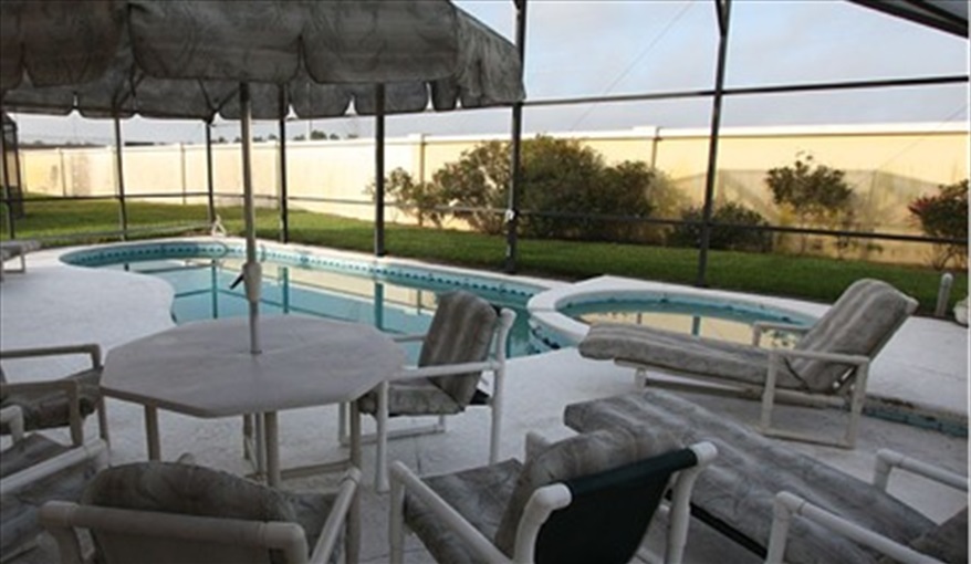 Where the Outside is as good as the  . . . .. Disney on Your Doorstep in Indian Creek, Kissimmee, Orlando