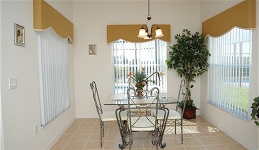 Kitchen nook - perfect for breakfast or a snack. *Villamagic* in The Sanctuary At Westhaven, Davenport, Orlando