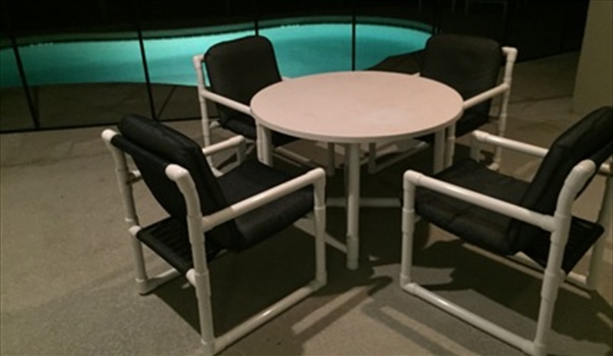 Al Fresco Dining. Tower Lake Vista - unoverlooked pool villa in Calabay Parc at Tower Lake, Haines City, Orlando