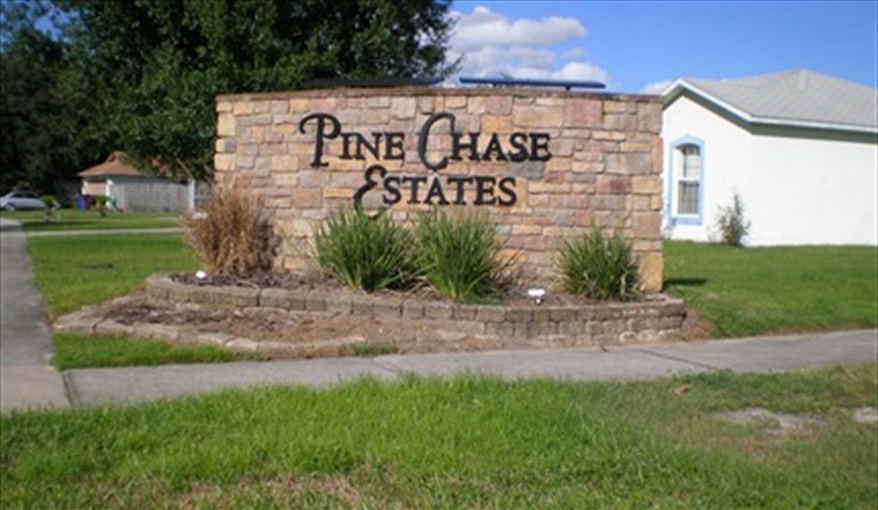 Entrance Pine Chase Estate. FLORIDA HOME in Pine Chase Estates, St Cloud, Gulf Coast