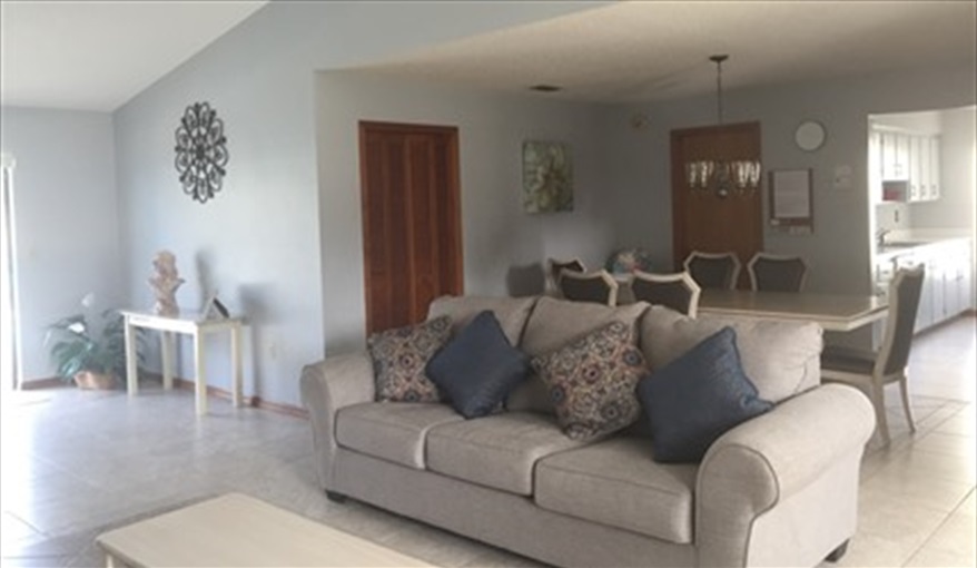 Spacious Lounge. FLORIDA HOME in Pine Chase Estates, St Cloud, Gulf Coast