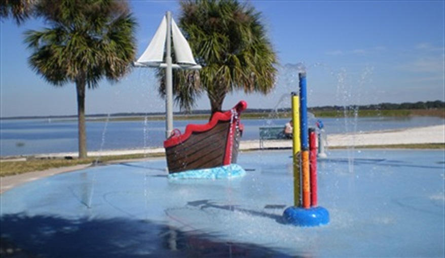 Splash Pad St Cloud Lake Front. FLORIDA HOME in Pine Chase Estates, St Cloud, Gulf Coast
