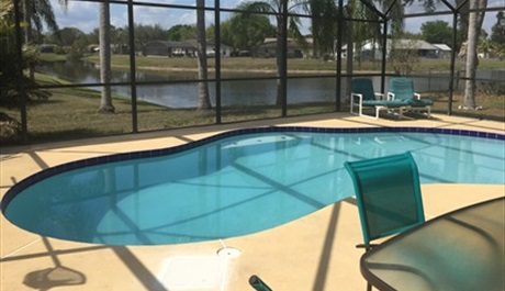 Peaceful View of Pool and Lake. FLORIDA HOME in Pine Chase Estates, St Cloud, Orlando