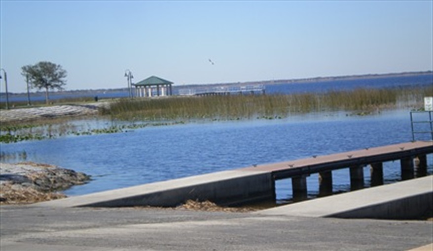 Lake front St Cloud. FLORIDA HOME in Pine Chase Estates, St Cloud, Gulf Coast