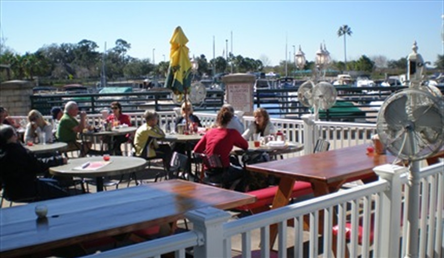 Crabby Bills by St Cloud Marina. FLORIDA HOME in Pine Chase Estates, St Cloud, Gulf Coast