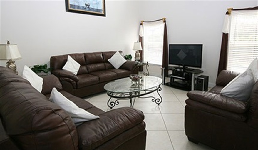 Luxury furnishings throughout ..... Winter Haven Villa in Lake Berkley Resort, Kissimmee, Orlando
