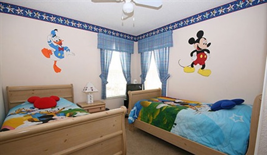 Themed Twin 'Disney' Room. Winter Haven Villa in Lake Berkley Resort, Kissimmee, Orlando