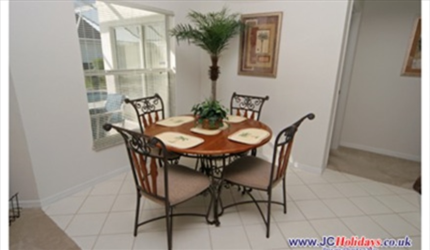 Breakfast Nook. JCHolidays in The Manors At Westridge, Davenport, Orlando