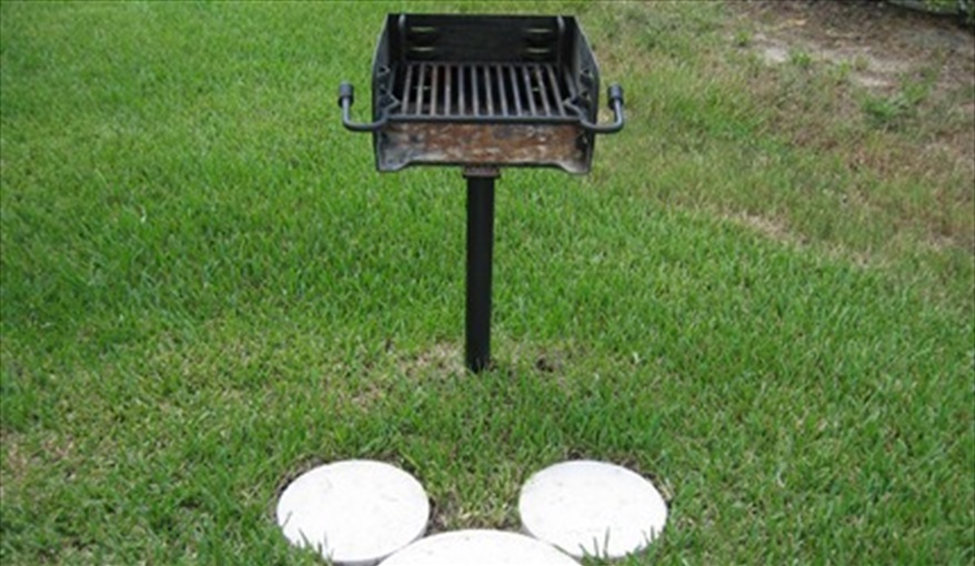 Free BBQ. JCHolidays in The Manors At Westridge, Davenport, Orlando