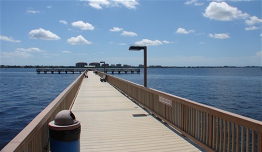 Cape Coral Fishing Pier - 20 minutes drive.. Kokopelli Beach House - live the dream  in Cape Coral, Cape Coral, Gulf Coast