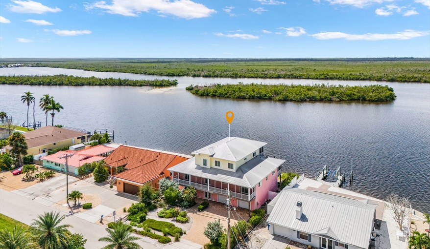 Villa Kokopelli Beach House - live the dream  in Cape Coral, Gulf Coast