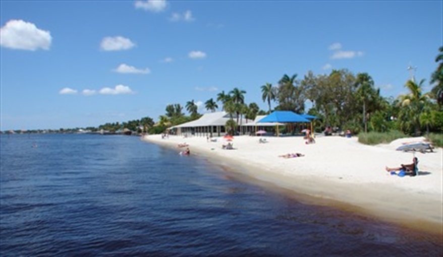 Cape Coral Beach - 20 minutes drive.. Kokopelli Beach House - live the dream  in Cape Coral, Cape Coral, Gulf Coast