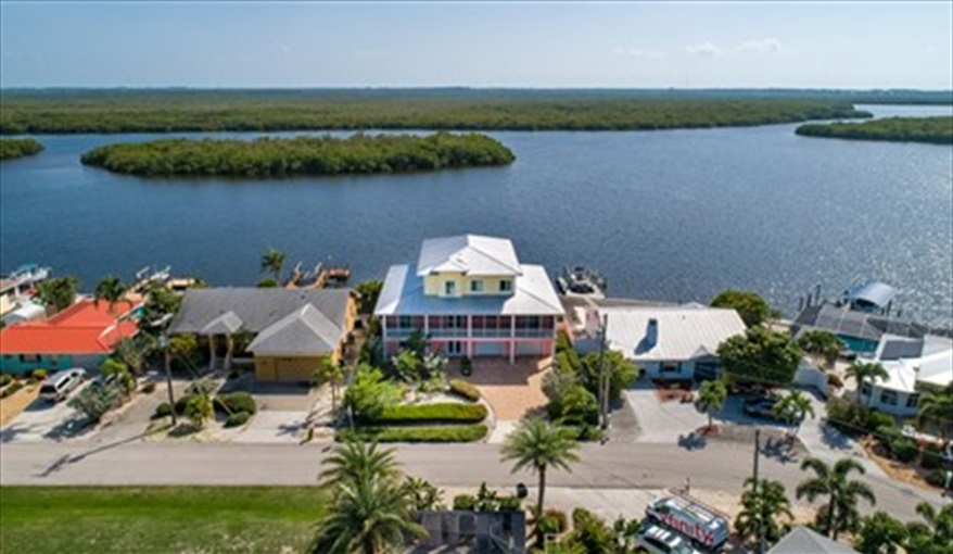 Villa Kokopelli Beach House - live the dream  in Cape Coral, Cape Coral, Gulf Coast