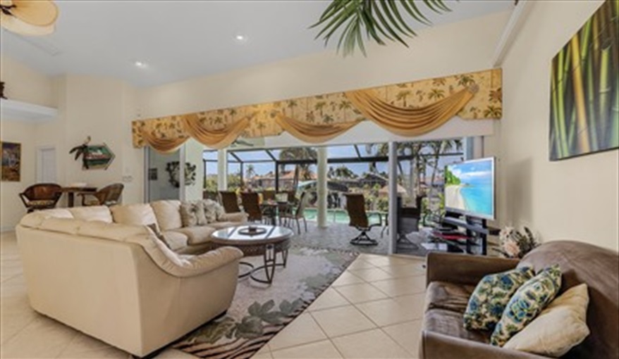 Villa Island House - close your eyes & imagine........ in Cape Coral, Cape Coral, Gulf Coast