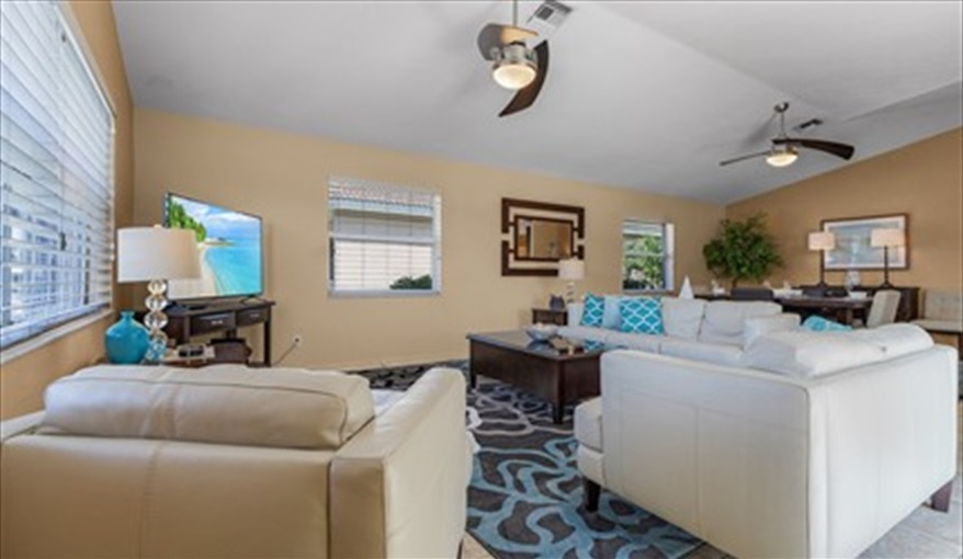 Villa Key Largo - paradise has its own address. in Cape Coral, Cape Coral, Gulf Coast