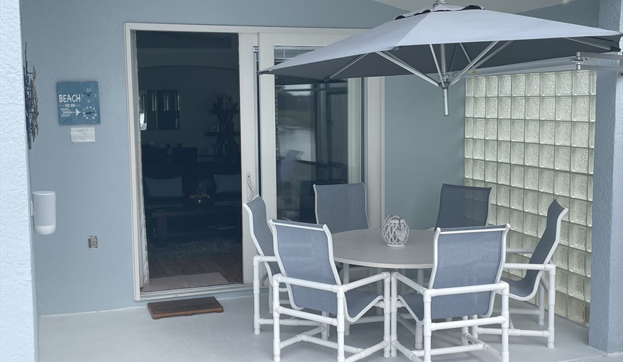 Shady and very private Lanai. Waterside in Eagle Pointe, Kissimmee, Orlando