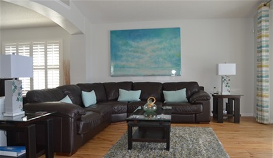 14' L-shape Italian leather sofa. Waterside in Eagle Pointe, Kissimmee, Orlando