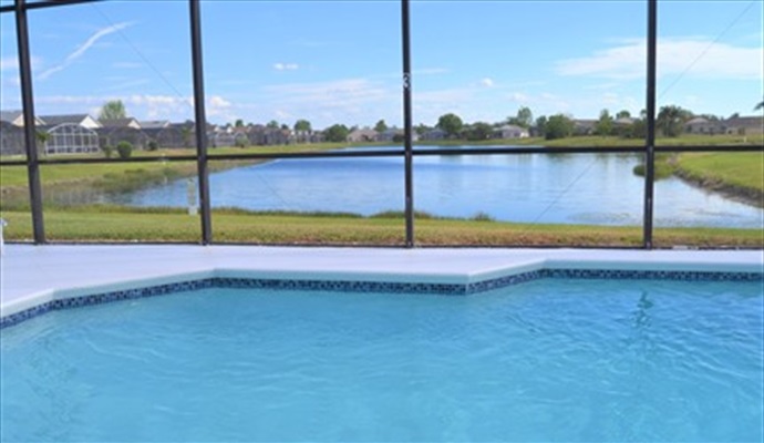 Superb South Facing Lake Views. Waterside in Eagle Pointe, Kissimmee, Orlando