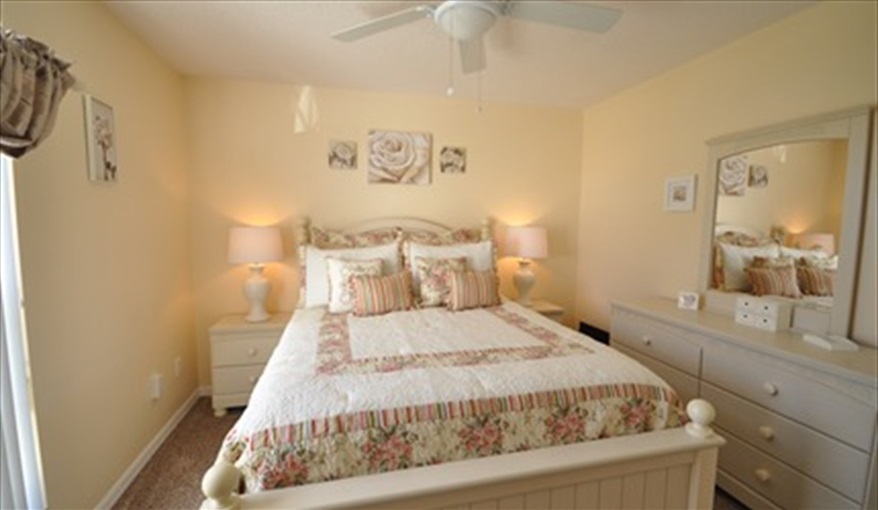 Again with pillow topped mattress and a 32" TV & DVD player. Palm Tree Villa - Pool Lift, 5 STAR RATING in Doral Woods, Kissimmee, Orlando