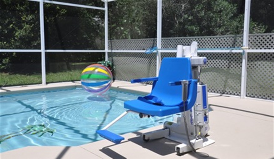 Pool Lift if required,. Palm Tree Villa - Pool Lift, 5 STAR RATING in Doral Woods, Kissimmee, Orlando