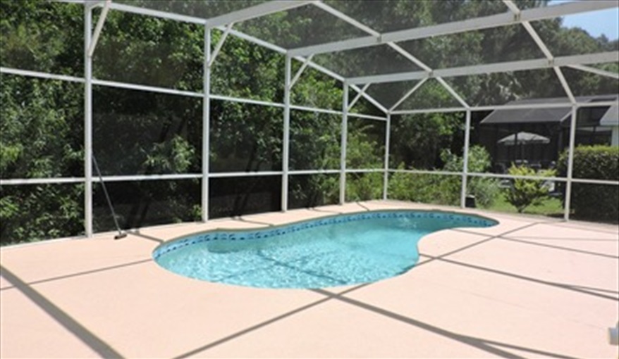 Imagine yourself here enjoying the fabulous Over-sized Deck Area with direct access to oversized bat. Villa Paradiso  in Eagle Pointe, Kissimmee, Orlando