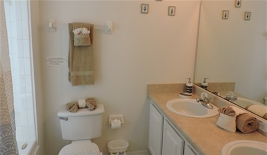 King Master En-Suite. Villa Paradiso  in Eagle Pointe, Kissimmee, Orlando