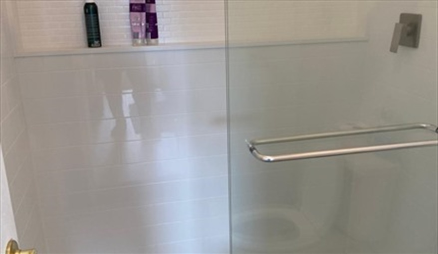 large walk in shower. My Florida House  in Esprit, Davenport, Orlando