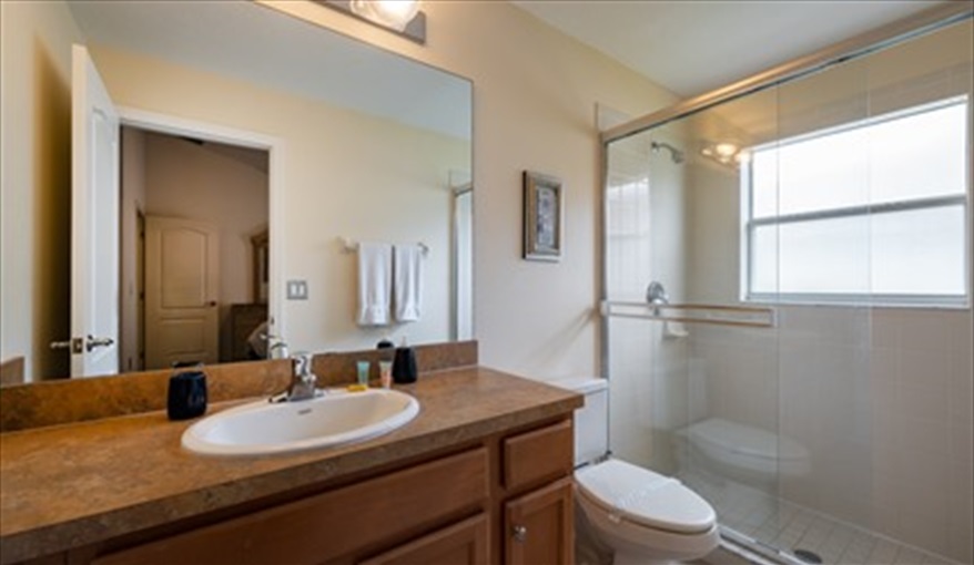 2nd Master En-Suite shower room.. A Happy Potter's Place. in West Stonebridge, Davenport, Orlando