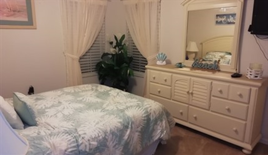 double bedroom. Scarlets villa in Lake Berkley Resort, Kissimmee, Orlando