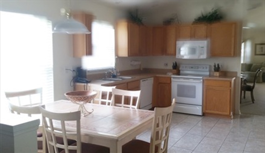 Enjoy breakfast or a snack near the well equipped kitchen. Sanibel - 4 bed villa at Sabal Harbour in Sabal Harbour, Bradenton, Gulf Coast