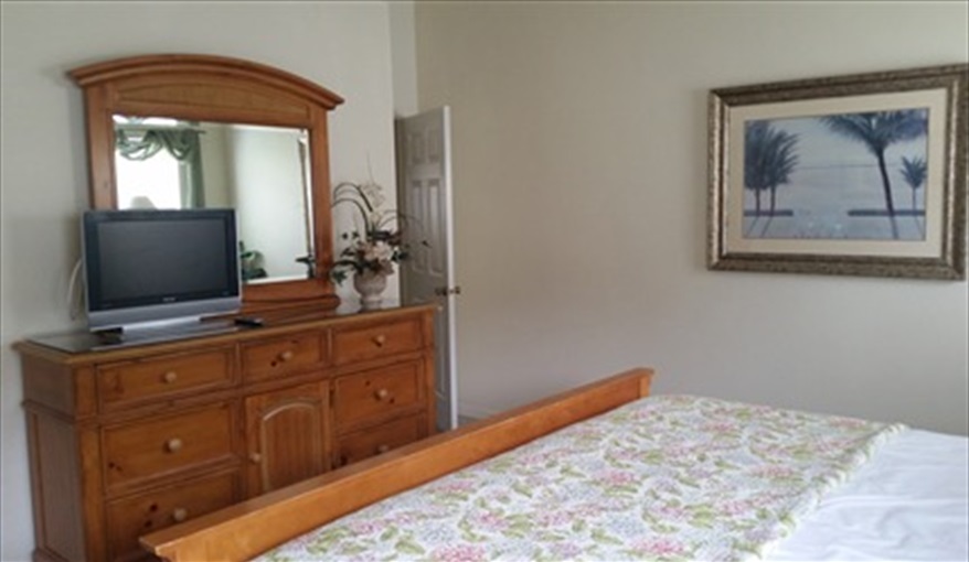 With king size bed and TV. Sanibel - 4 bed villa at Sabal Harbour in Sabal Harbour, Bradenton, Gulf Coast