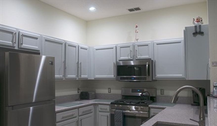 Fully Equipped Kitchen Including a Gas Hob. Hills Bay Hideaway in Bridgewater Crossing, Davenport, Orlando