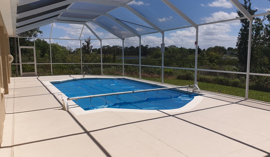 Large South Facing Pool. Hills Bay Hideaway in Bridgewater Crossing, Davenport, Orlando