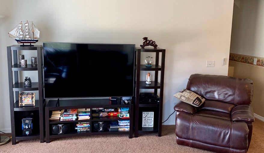 65" ROKU Tvs. Emerald Villas in Florida in Hampton Lakes, Davenport, Orlando