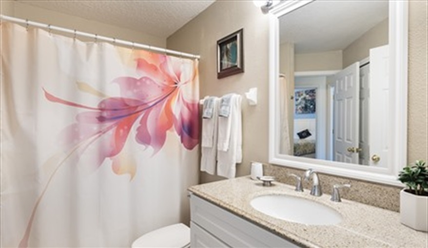 family bath. For the Best Disney Vacation-Tropical Paradise Villa in Emerald Island Resort, Kissimmee, Orlando