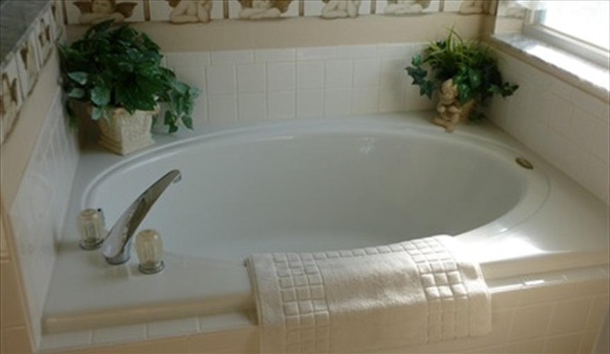 En-Suite. Westridge Palms----Free Wi-Fi, Free calls to the UK, Gas BBQ,Pool table ,Table tennis,  in Westridge, Davenport, Orlando