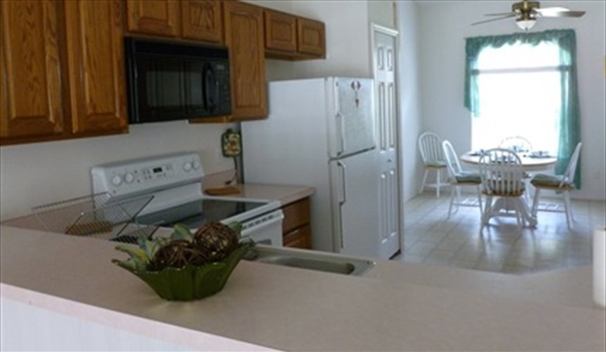 Kitchen. Westridge Palms----Free Wi-Fi, Free calls to the UK, Gas BBQ,Pool table ,Table tennis,  in Westridge, Davenport, Orlando