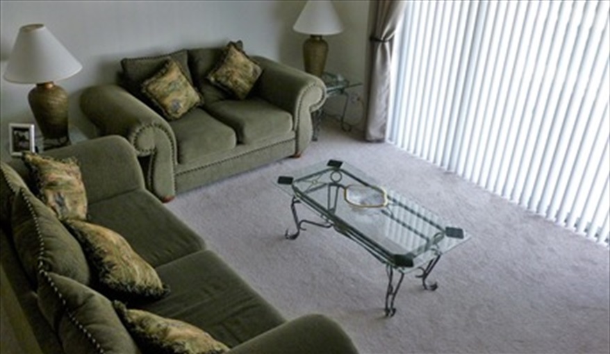  Living Room. Westridge Palms----Free Wi-Fi, Free calls to the UK, Gas BBQ,Pool table ,Table tennis,  in Westridge, Davenport, Orlando