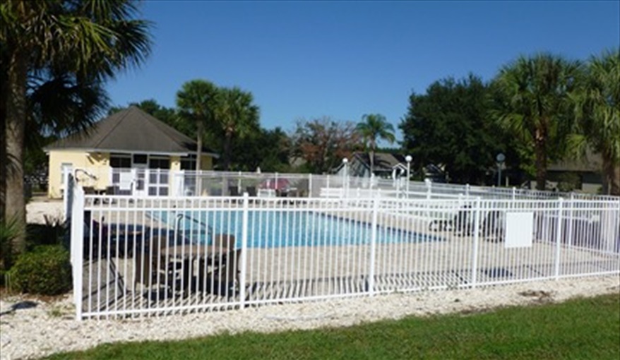  Community Pool. Westridge Palms----Free Wi-Fi, Free calls to the UK, Gas BBQ,Pool table ,Table tennis,  in Westridge, Davenport, Orlando