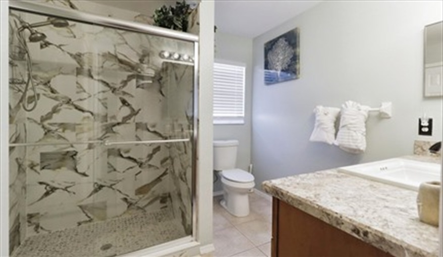 Master en-suite . . .. KissimmeeDisneyVilla in Indian Point, Kissimmee, Orlando
