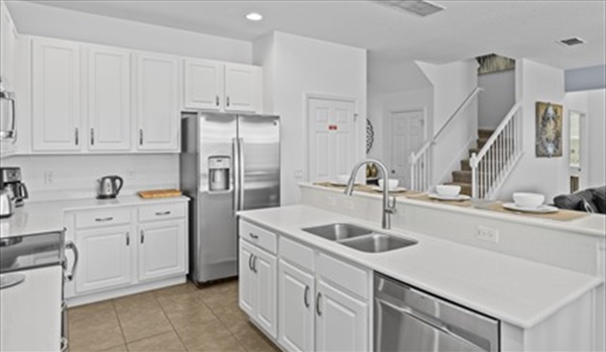 Plenty of preparation surface areas. Goofys Golf Getaway - Luxury Executive Disney Villa on Golf Course Gated Community, South Facing Pool,  No Rear Neighbours and Conservation Views in Providence, Davenport, Orlando