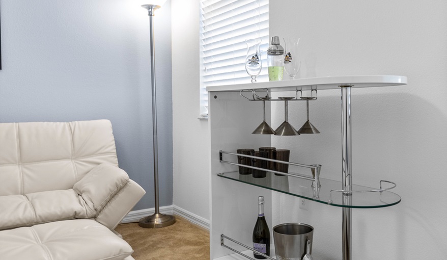 Or take a drink from the bar and lie on the chaise-lounge. Goofys Golf Getaway - Luxury Executive Disney Villa on Golf Course Gated Community, South Facing Pool,  No Rear Neighbours and Conservation Views in Providence, Davenport, Orlando