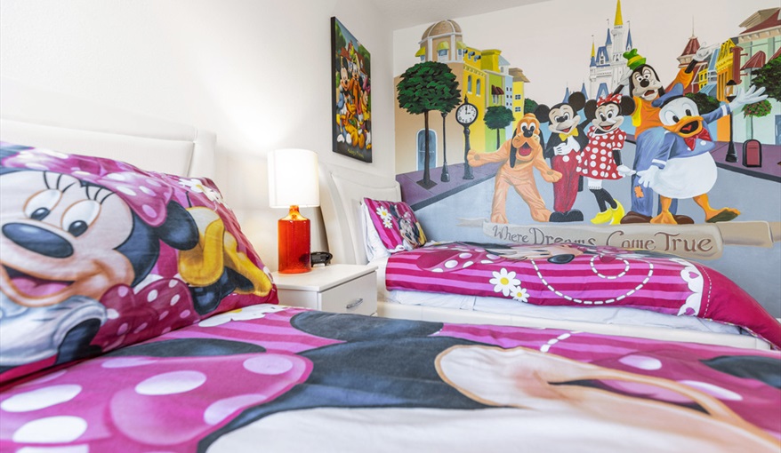 Disney bedding and window dressing. Goofys Golf Getaway - Luxury Executive Disney Villa on Golf Course Gated Community, South Facing Pool,  No Rear Neighbours and Conservation Views in Providence, Davenport, Orlando